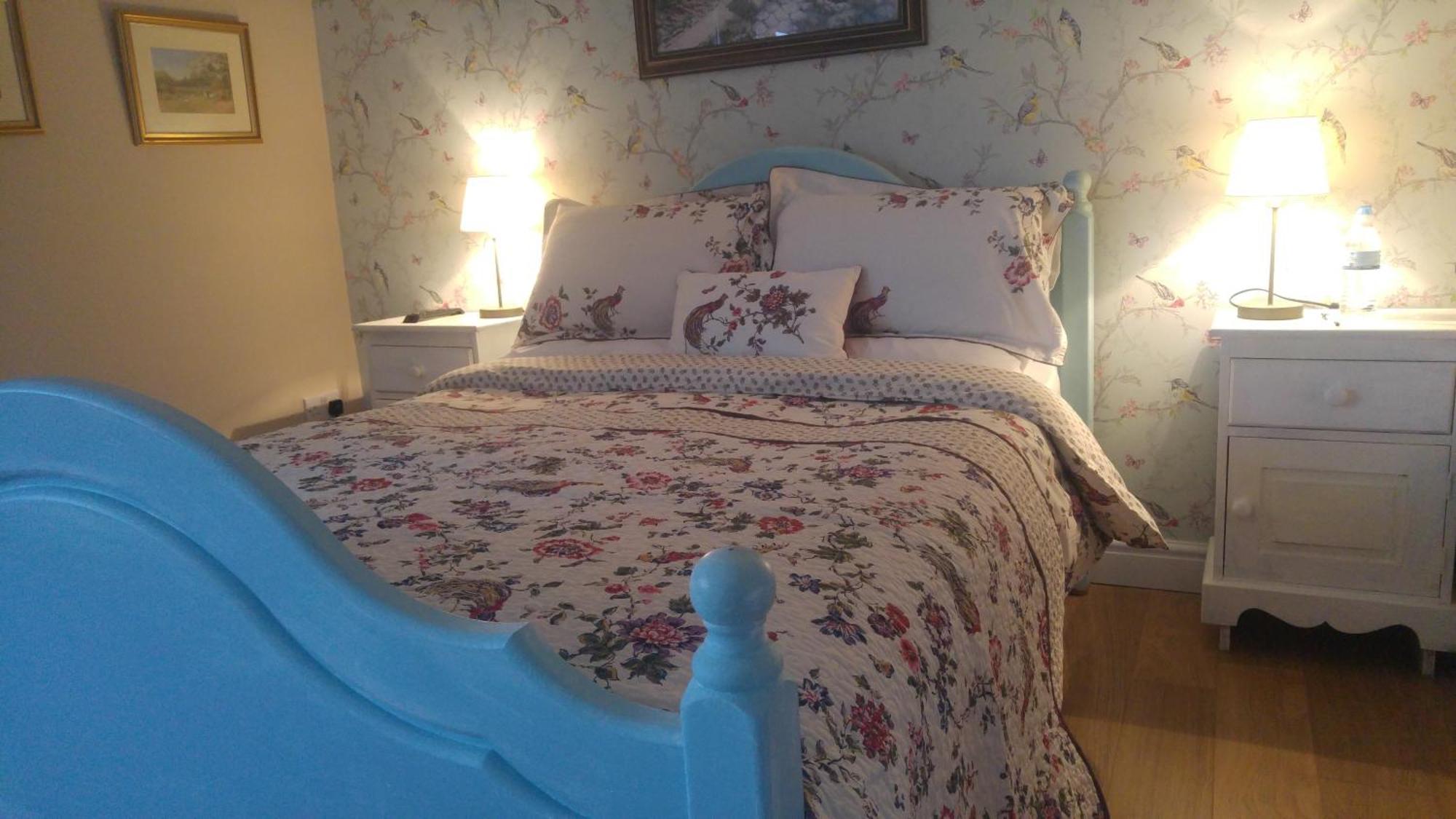 Brampton Dales Farm Bed & Breakfast Gainsborough Exterior photo