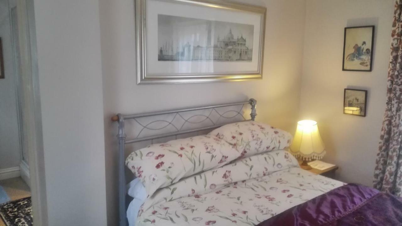 Brampton Dales Farm Bed & Breakfast Gainsborough Exterior photo