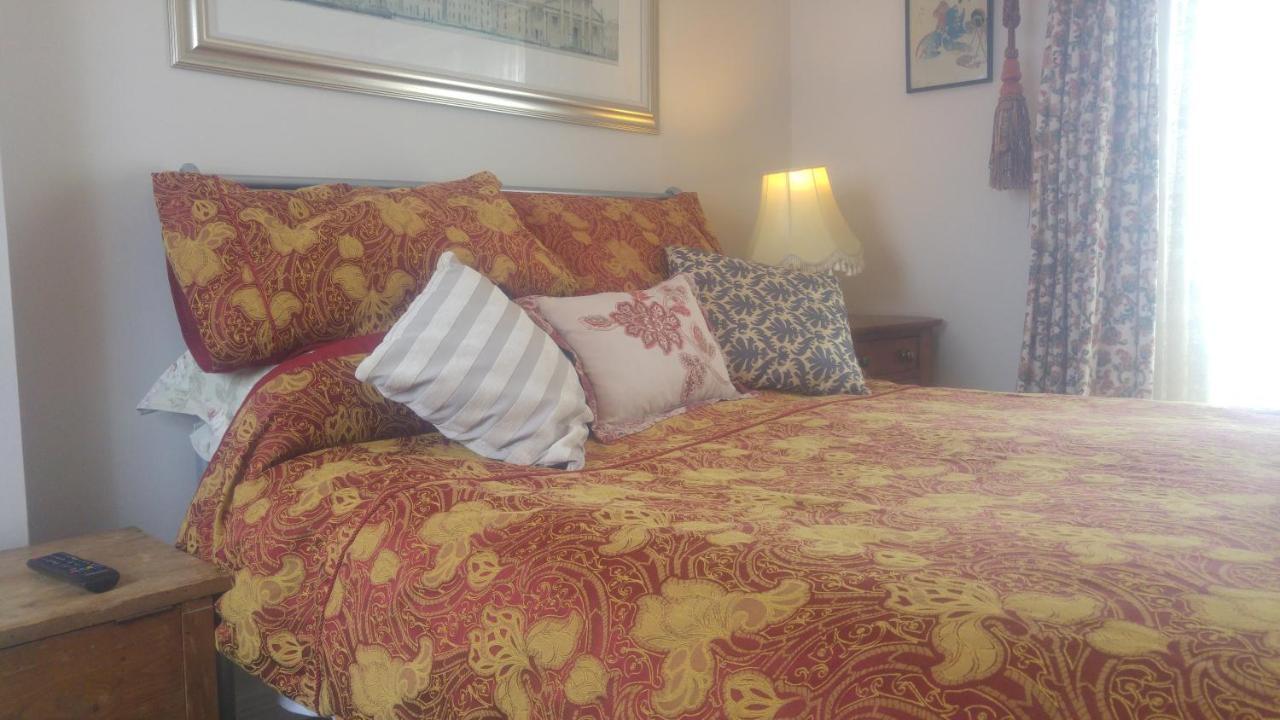 Brampton Dales Farm Bed & Breakfast Gainsborough Exterior photo